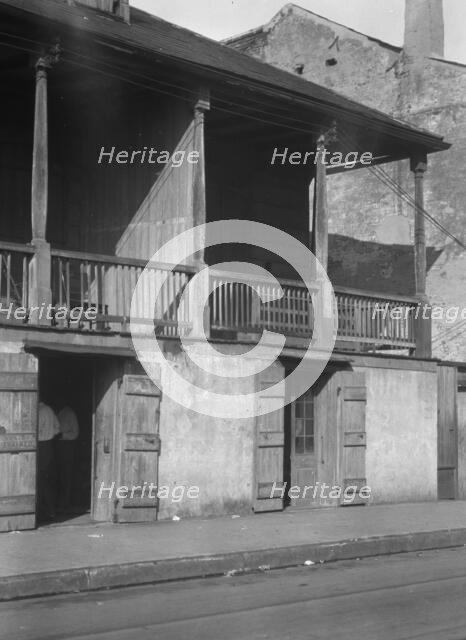 Madame John's Legacy, 632 Dumaine Street, New Orleans, between 1920 and 1926. Creator: Arnold Genthe.