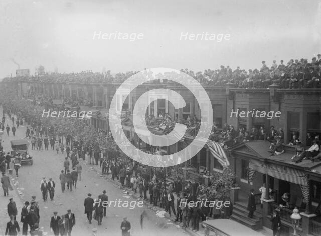 Fans on buildings outside Shibe Park, Philadelphia, during 1913 World Series (baseball), 1913. Creator: Bain News Service.