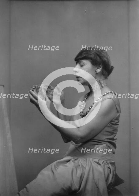 Miss Carrie Stettheimer, portrait photograph, 1932 Apr. 12. Creator: Arnold Genthe.