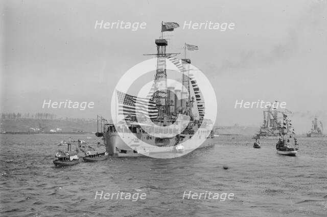 CONNECTICUT & MAYFLOWER, between c1910 and c1915. Creator: Bain News Service.
