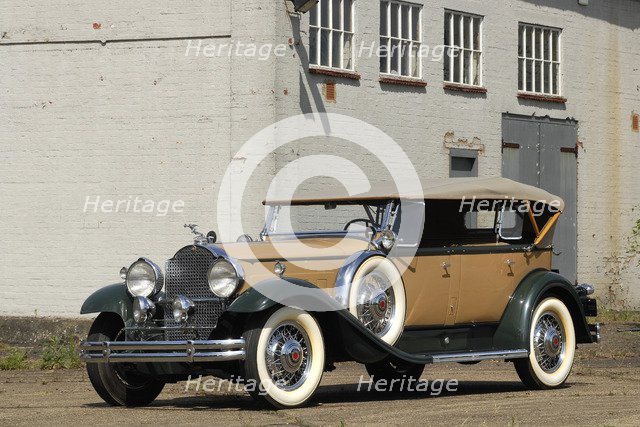 1931 Packard Deluxe Eight Artist: Unknown.