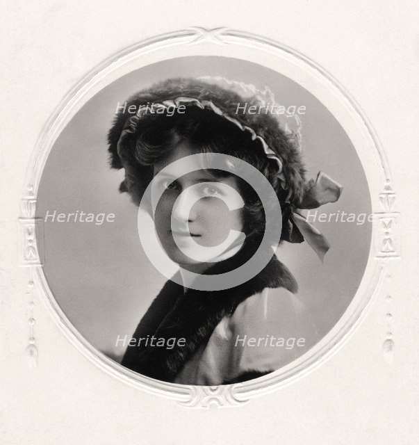 Nina Sevening, British actress, early 20th century.Artist: Rita Martin