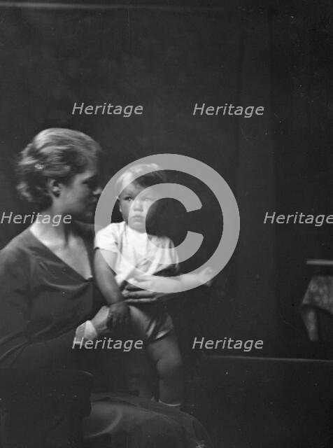 Gaston, William, Mrs., and baby, portrait photograph, 1930 May 2. Creator: Arnold Genthe.