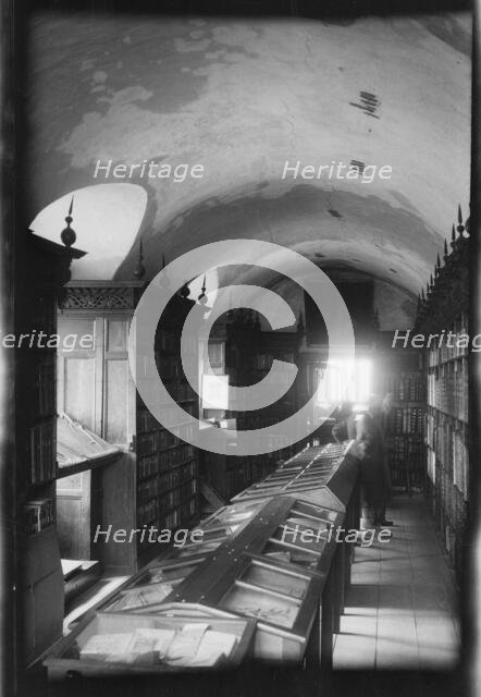 Winchester Cathedral, The Close, Winchester, Hampshire, 1920-1960. Creator: Marjory L Wight.