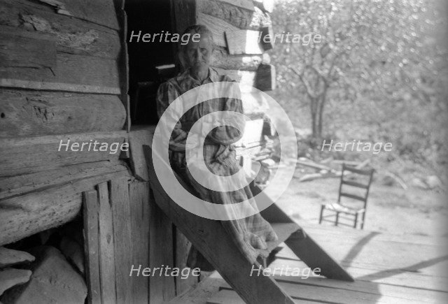 Delie Hughes, Cave River, Burnsville, Yancey County, North Carolina, USA, 1916-1918. Artist: Cecil Sharp