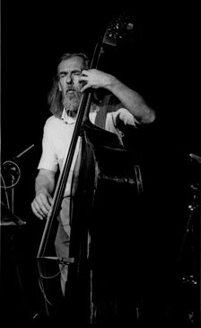 Peter Ind, Bass Clef, Hoxton Square, London, September, 1989. Artist: Brian O'Connor.