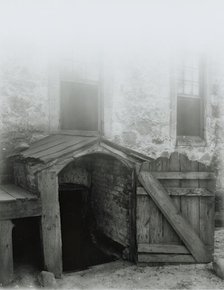 Lloyd House, Petersburg, Dinwiddie County, Virginia, 1933. Creator: Frances Benjamin Johnston.