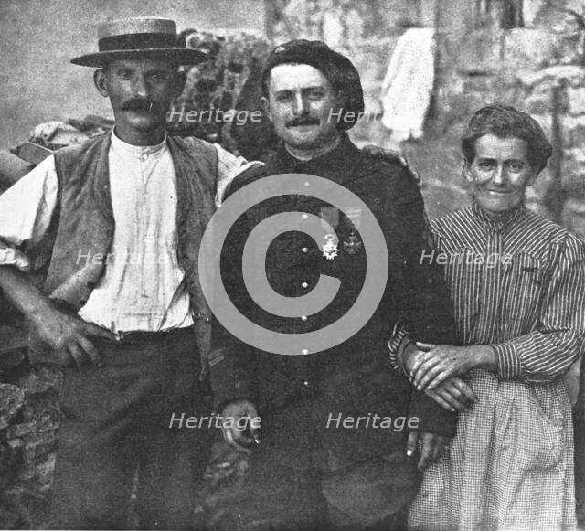 'Portant la croix de la Legion d'honneur', 1916. Creator: Unknown.