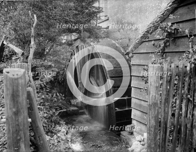 Old Mill, Chipping Campden, Gloucestershire, 1900. Artist: Henry Taunt