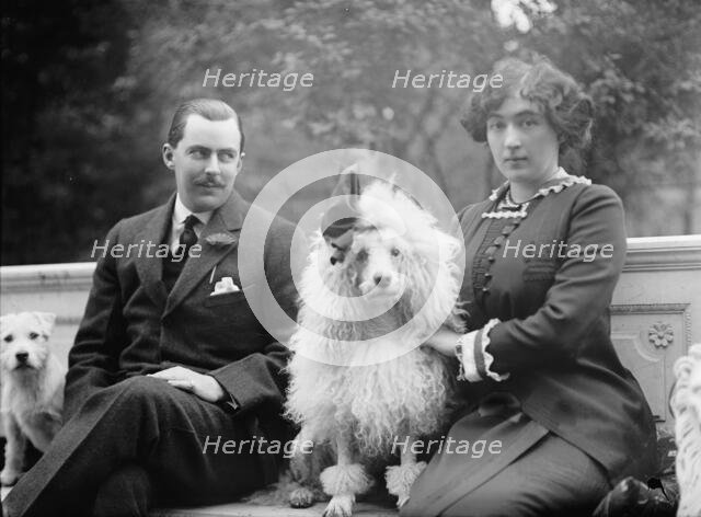 Edward Beale McLean with Mrs. McLean, 1912. Creator: Harris & Ewing.