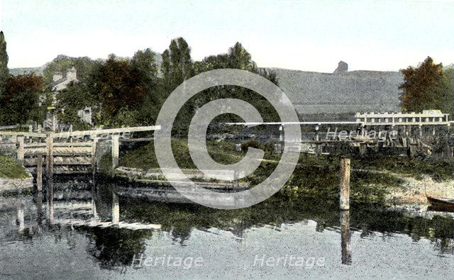 Mapledurham Lock, Oxfordshire, 20th Century. Artist: Unknown