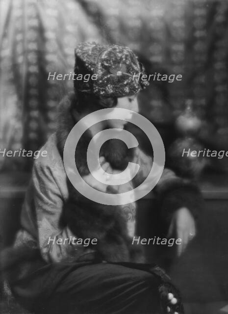 Riobouchinsky, F., Mrs., portrait photograph, 1916 Jan. 3. Creator: Arnold Genthe.