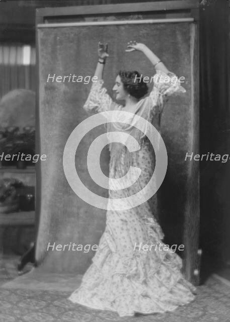 Mignon, Mlle., 1915 June 1. Creator: Arnold Genthe.