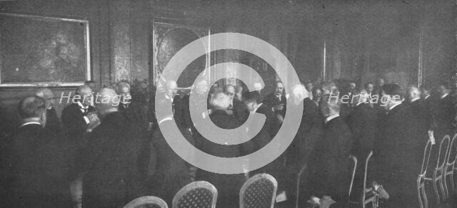 'Le voyage des ministres Francais en Italie; Les toasts apres le dejeuner a la Villa..., 1916. Creator: Unknown.