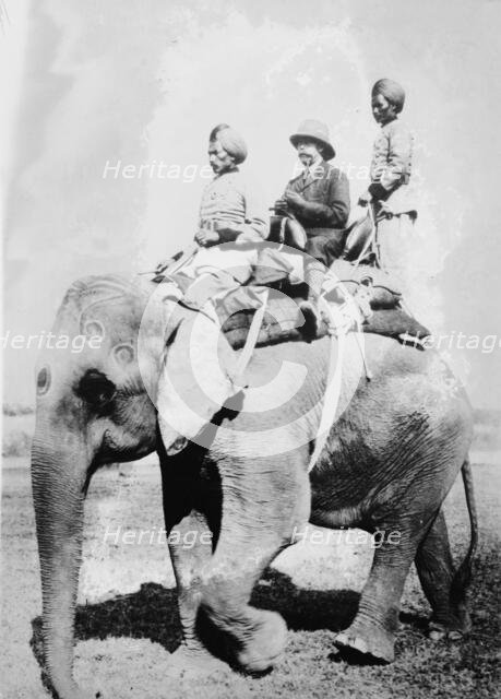 King Emperor's Hunt in India, 1911. Creator: Bain News Service.