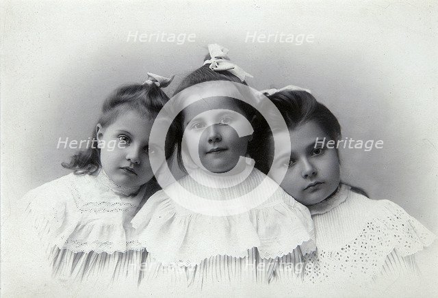 Portrait of children, Baku, Azerbaijan, 1909.  Artist: Julian Stanislavovich Zelinsky
