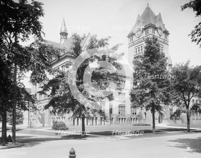 Central High School, Detroit, Mich., between 1910 and 1920. Creator: Unknown.