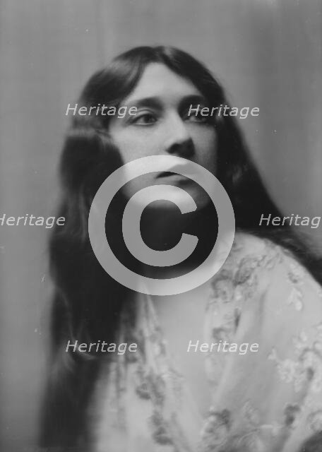 Weston, Lucy, Miss, portrait photograph, 1915 Oct. 2. Creator: Arnold Genthe.