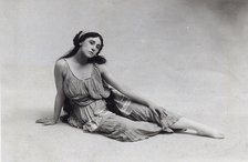 Tamara Karsavina as Echo in the Ballet Narcisse by N. Tcherepnin, 1912.