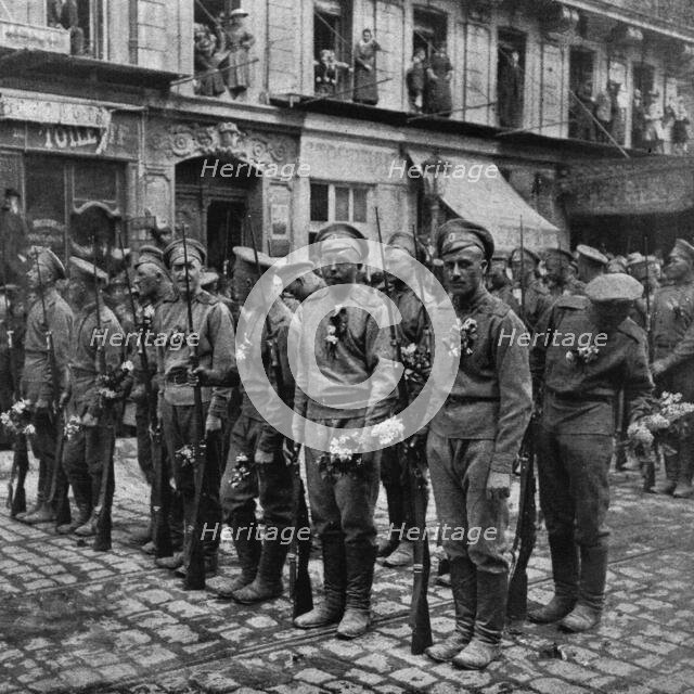 'Les Russes en France; Types de soldats des regiments du general Lohvitsky..., 1916. Creator: Jean Clair-Guyot.