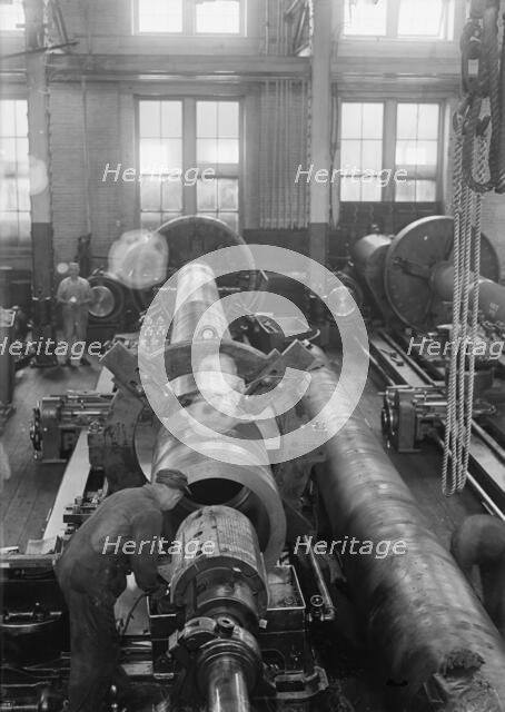 Navy Yard, U.S., Washington - Boring Breech of 14 Inch Gun, 1917. Creator: Harris & Ewing.