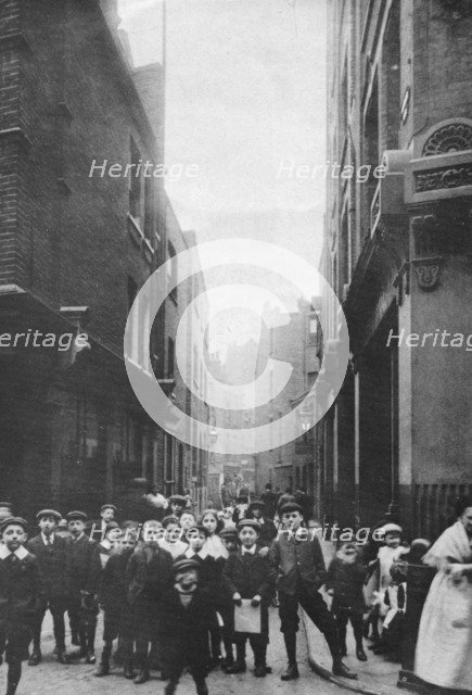 Sandys Row from Artillery Row, East End, London, 1912. Artist: Unknown