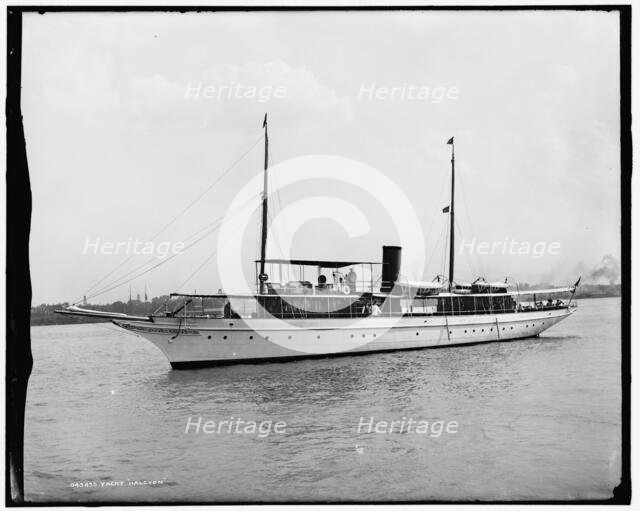 Yacht Halcyon, between 1905 and 1915. Creator: Unknown.