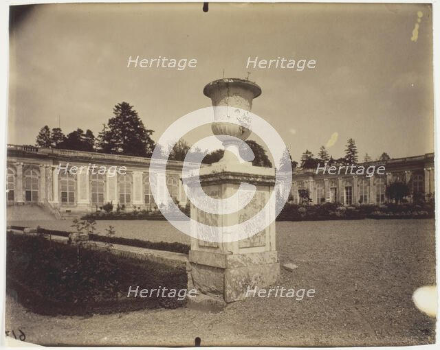 Versailles, Grand Trianon, (Le Parc), 1901. Creator: Eugene Atget.