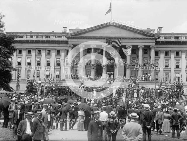 Liberty Loans, 1917. Creator: Harris & Ewing.