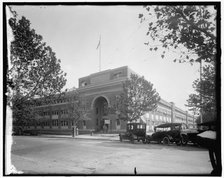 War Dept, between 1910 and 1920. Creator: Harris & Ewing.