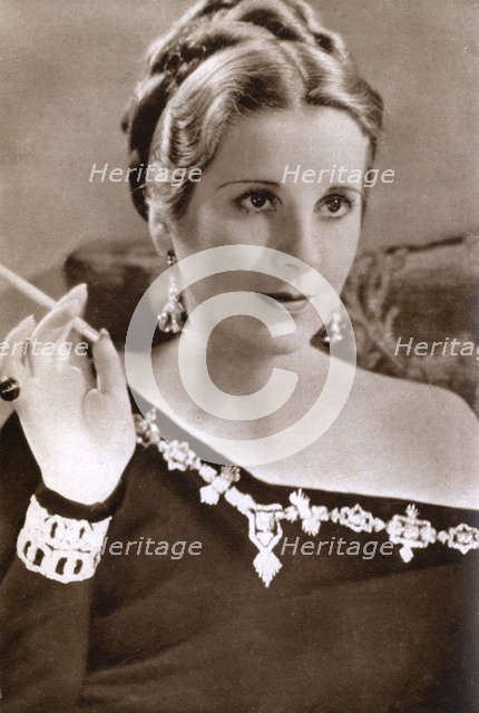 Diana Wynyard, British actress, 1933. Artist: Unknown