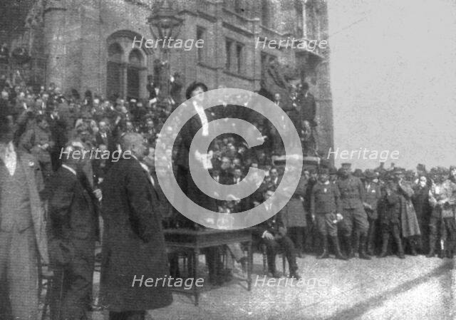 'La Nouvelle Europe; Le regime communiste a Budapest; une actrice du Theatre National..., 1919. Creator: Unknown.