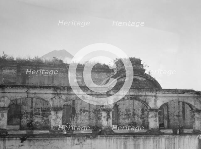 Travel views of Cuba and Guatemala, between 1899 and 1926. Creator: Arnold Genthe.
