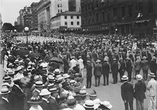Preparedness Parade - Units Ready To Start, 1916. Creator: Harris & Ewing.