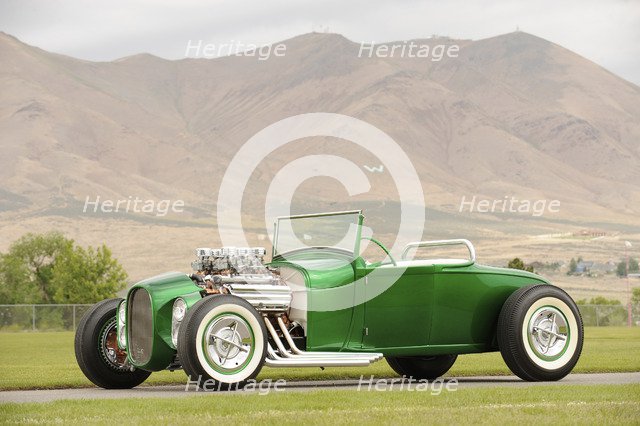 Ford Roadster Custom 1929. Artist: Simon Clay.