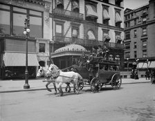 A 5th Ave. (Fifth Avenue) stage, New York, N.Y., between 1900 and 1910. Creator: Unknown.