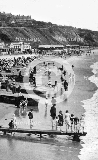 The beach at Bournemouth, Dorset, early 20th century.Artist: JE Beale Ltd