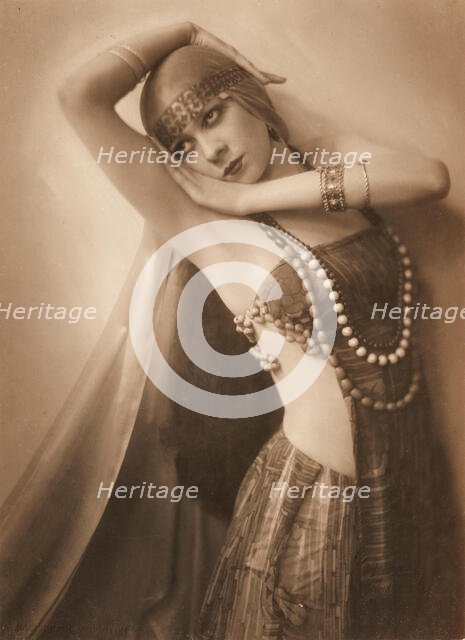 Carina Ari (1897-1970) in "Ambras dance", 1922. Creator: Setzer, Franz Xaver (1886-1939).