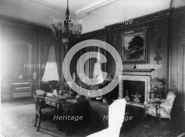 Interior view of Mrs. Hamilton Rice home in Newport, Rhode Island, with..., between 1917 and 1927. Creator: Frances Benjamin Johnston.