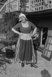 Hendrika Van Der Flier [in Dutch costume], between 1915 and 1918. Creator: Bain News Service.