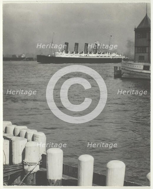 Outward Bound, The Mauretania, 1910, printed 1918/32. Creator: Alfred Stieglitz.
