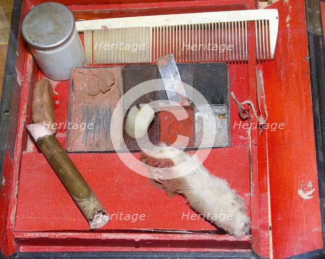 Make-up box, 19th century. Artist: Unknown