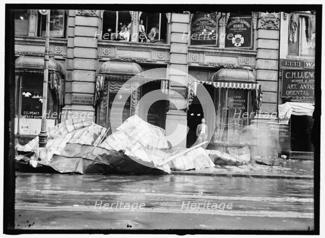 Storm damage, between 1913 and 1918. Creator: Harris & Ewing.