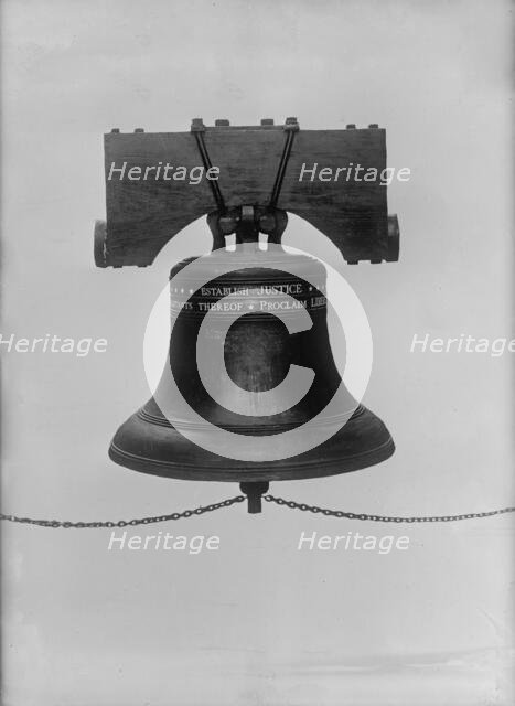 Liberty Loans - Liberty Bell, Replica, 1918. Creator: Harris & Ewing.