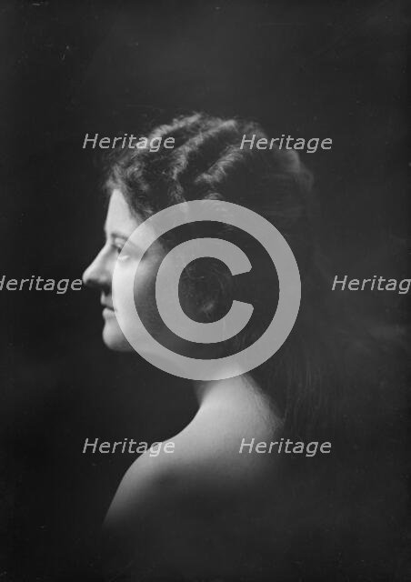 Miss Doris Doscher, portrait photograph, 1918 Dec. 12. Creator: Arnold Genthe.