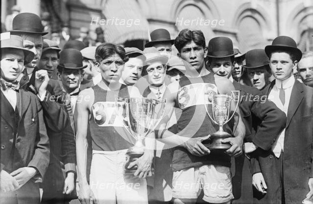 Tewanima (winner), Arquette (came in 5th), 1911. Creator: Bain News Service.