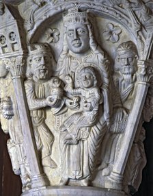 Central capital in the front door of the cloister of the Cathedral of Tarragona representing 'Epi…