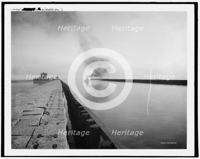 Harbor entrance, Milwaukee, Wis., between 1890 and 1901. Creator: Unknown.