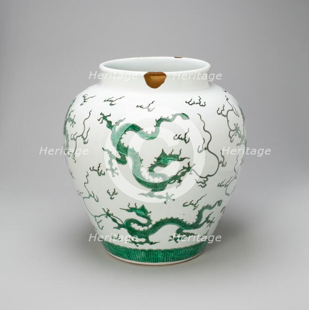 Jar with Dragons, Qing dynasty (1644-1911), Kangxi period (1662-1722). Creator: Unknown.
