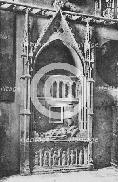 'Cathédrale D'Avignon. - Tomb of the Pope Benedicte XII', c1925. Artist: Unknown.